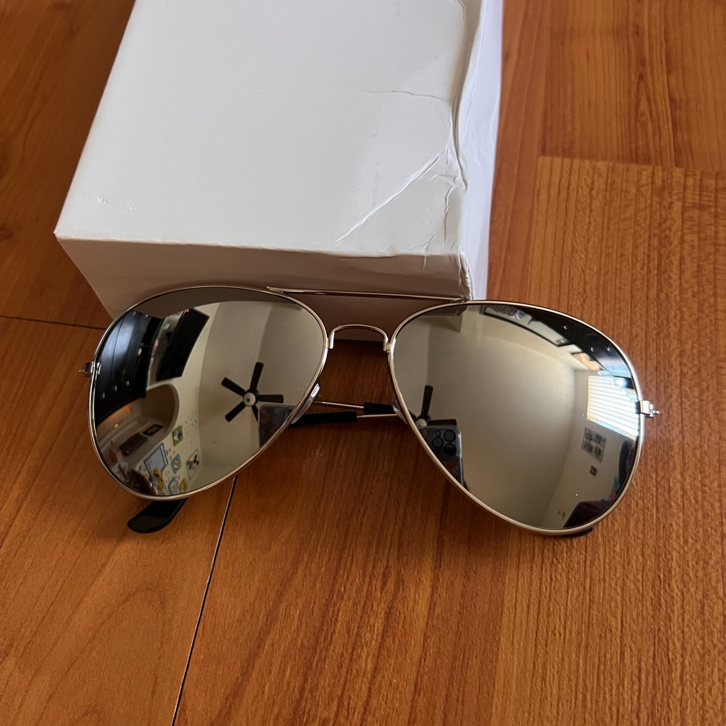 Silver Mirrored Aviator Sunglasses